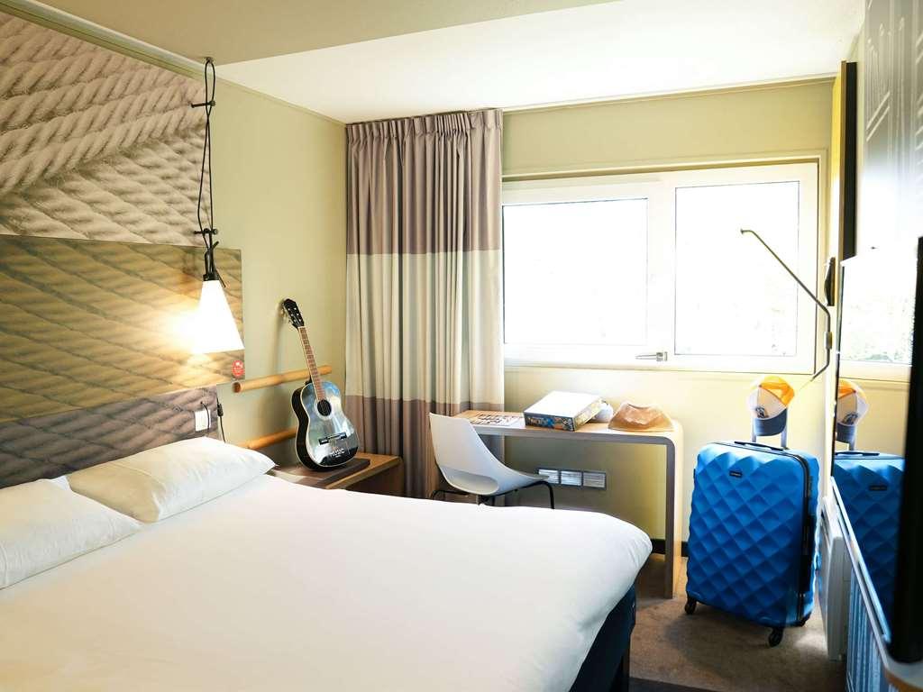 Ibis Caen Porte D'Angleterre Rum bild
